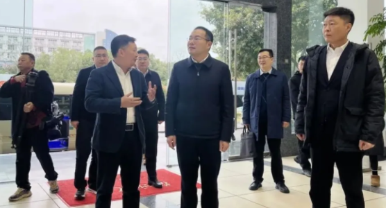 涪陵区委副书记、区政府代理区长董奕锋来PG模拟器调研